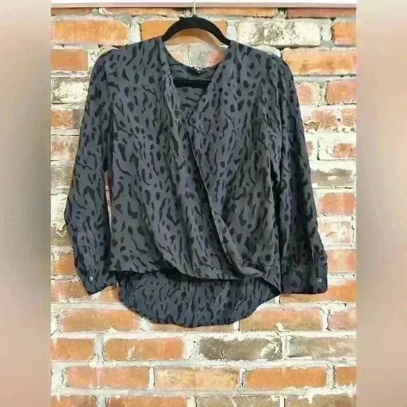 Rails Hillary Cheetah Top Size M - Picture 3 of 9